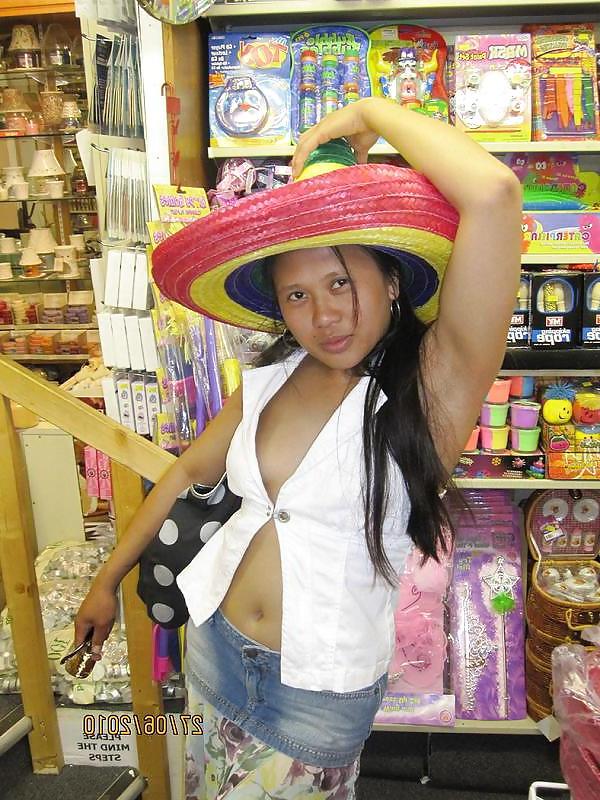 10P Maria Victoria - Kingston upon Thames slave whore