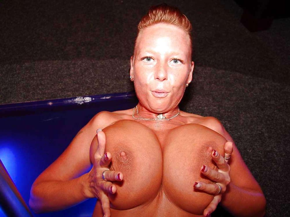 25P Angela Huge Saggy Tits