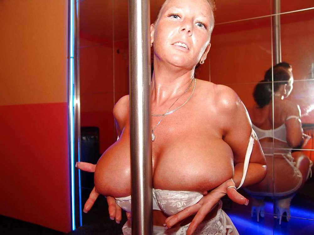 25P Angela Huge Saggy Tits