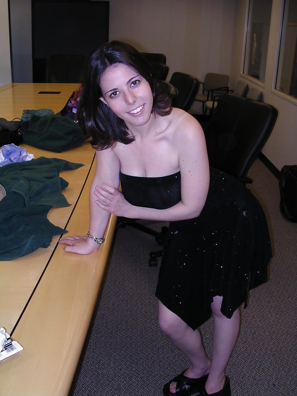 25P LAURIE...BEST OF BEAUTIFUL BUSTY I