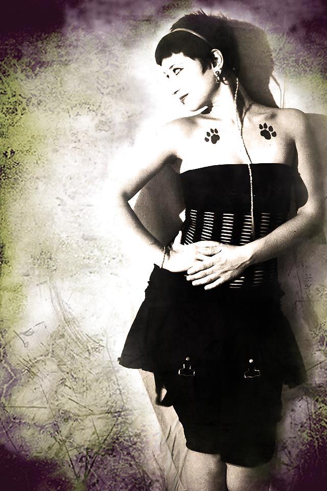 13P The sister of my love