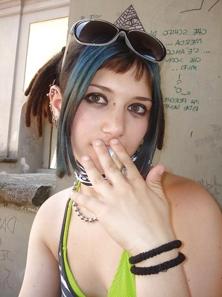 13P The sister of my love