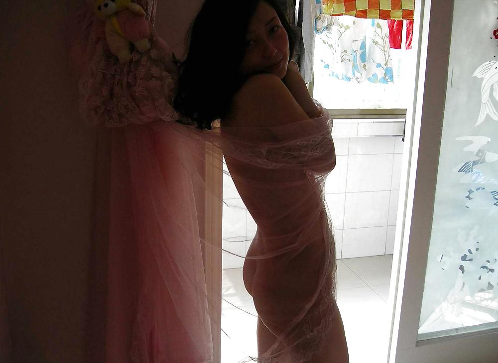 25P Fucking friend's chinese wife