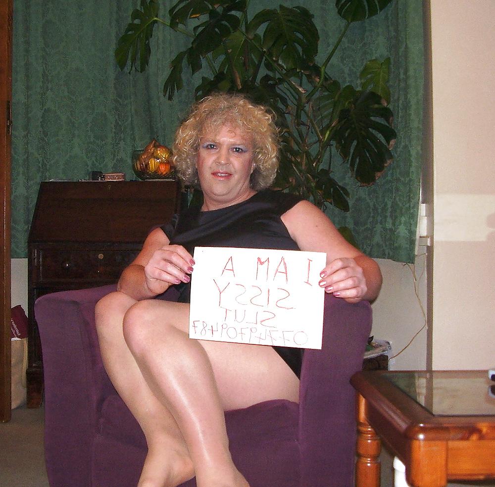 9P Sissy - Michelle Keating