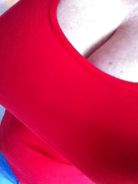 25P Huge Tits, Tight Tops 36