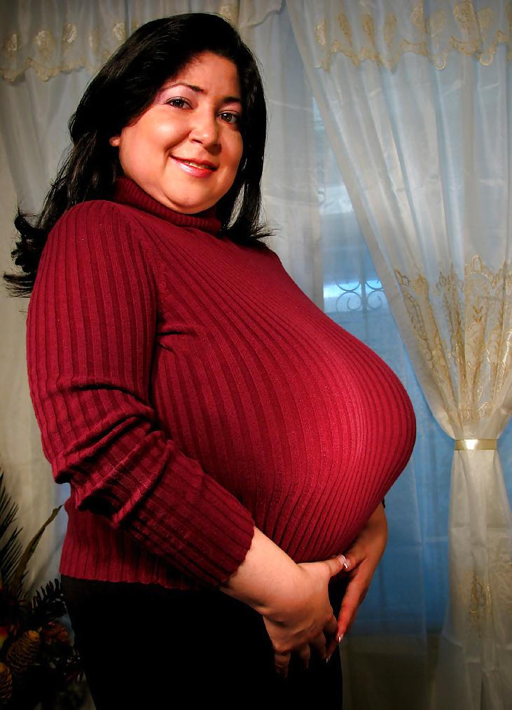 10P Huge tits, tight sweater