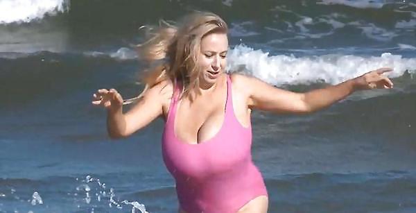 25P Huge Tits, Tight Tops 29