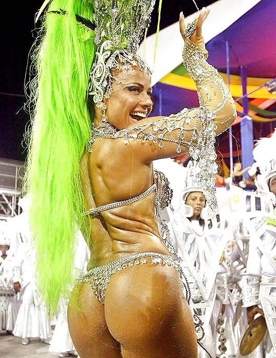 25P Carnival (Rio de Janeiro's best party!)
