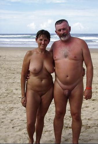 24P Naked couple 10.