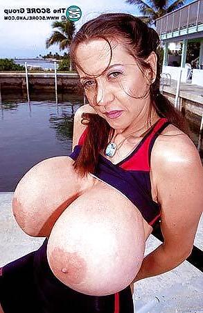 25P Huge Tits #5
