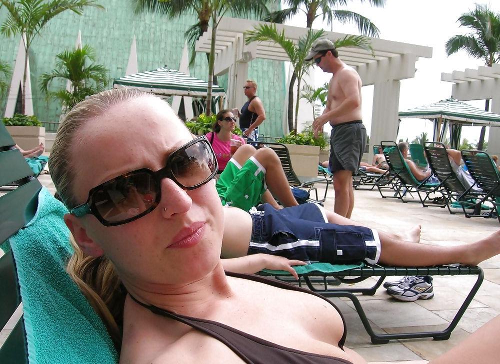 20P Amateur couple
