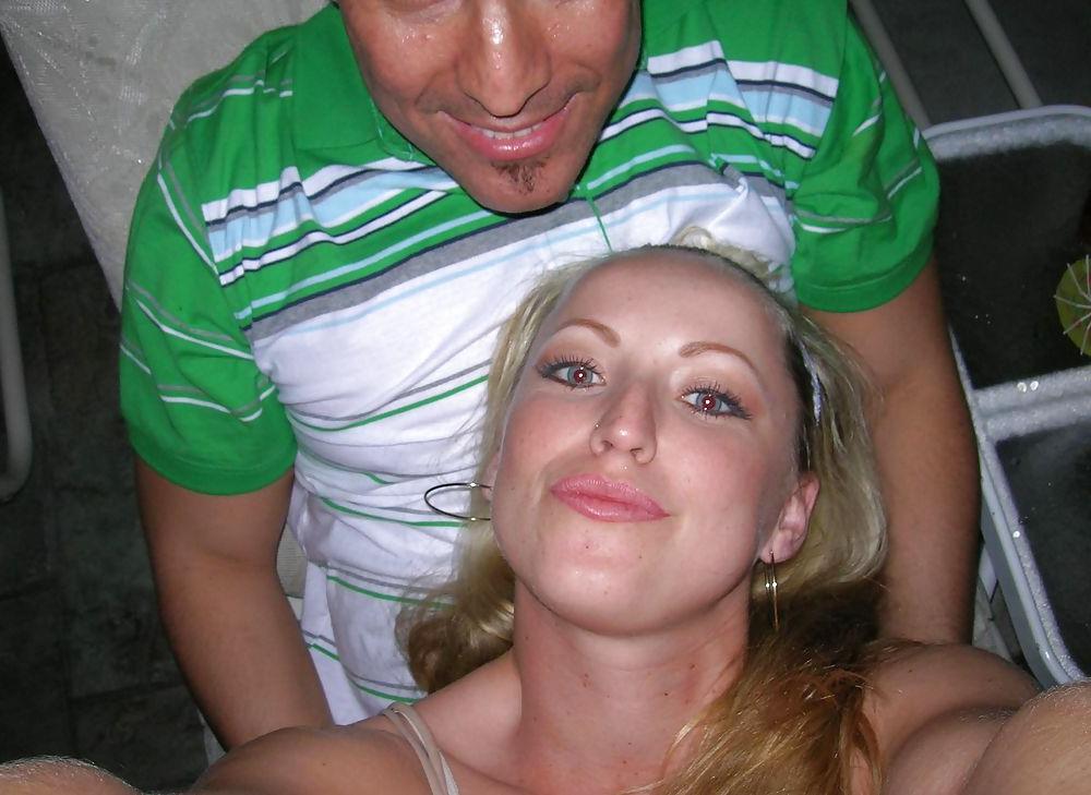 20P Amateur couple