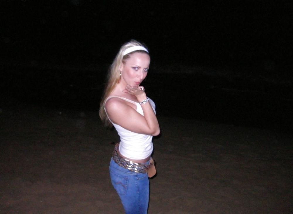 20P Amateur couple