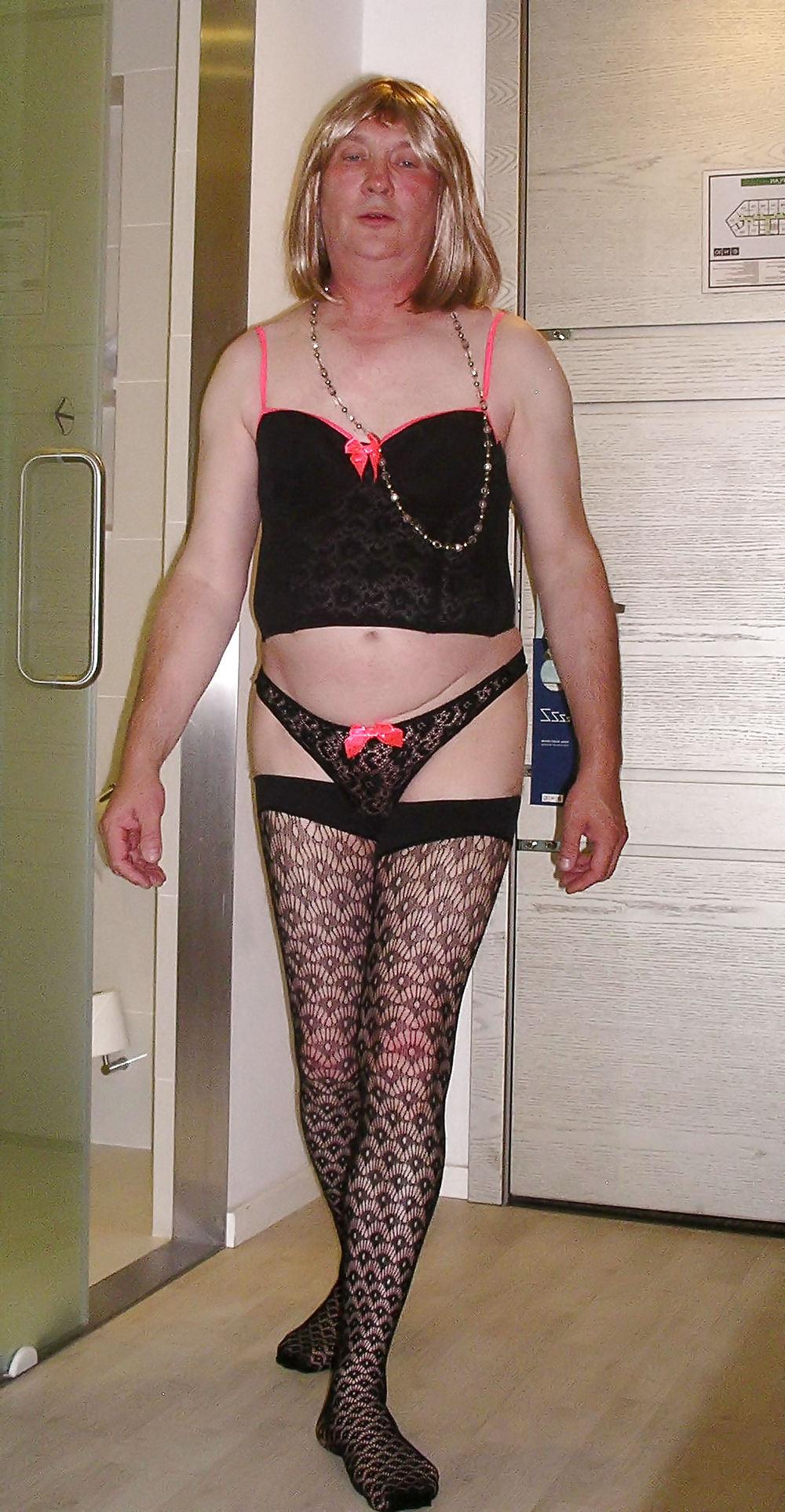 18P Sissy 001