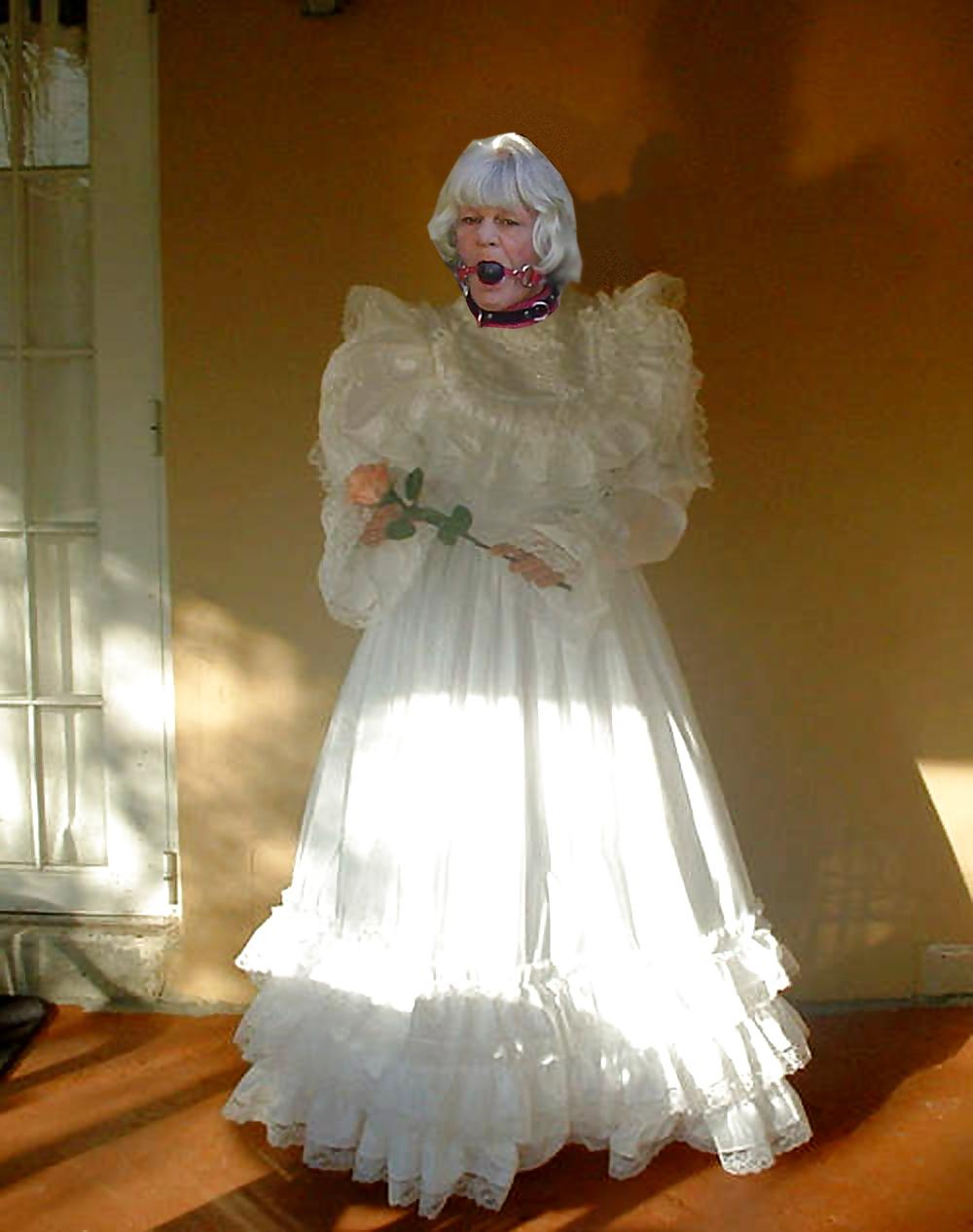 7P FEMINIZED SISSY SLAVE LAURA