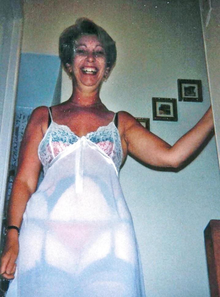 9P The Best of Exposed Wife Julie