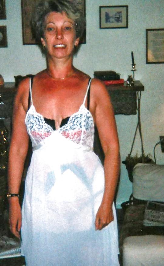 9P The Best of Exposed Wife Julie