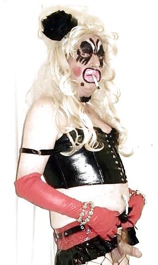 10P Blonde smoking skank