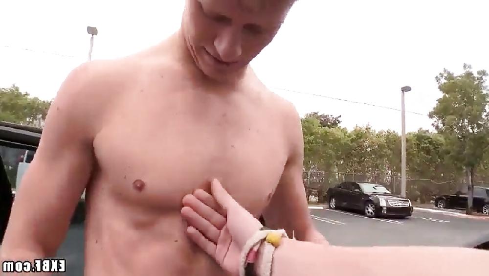 25P Young Sexy Boy Blow Friend Outdoor Blow his Big Cock