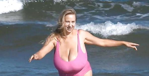 20P Huge Tits, Tight Tops 23