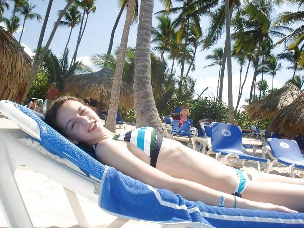 25P BEST OF BIKINI GIRLS 12