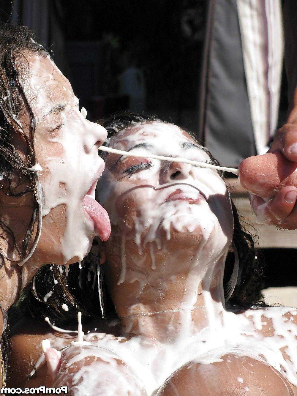 11P Huge Cumshots on Hot Teens
