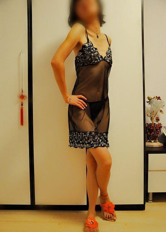 25P Friend's chinese wife at home