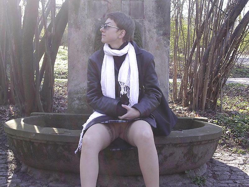 25P NEVER PANTIES UNDER THE SKIRT 10