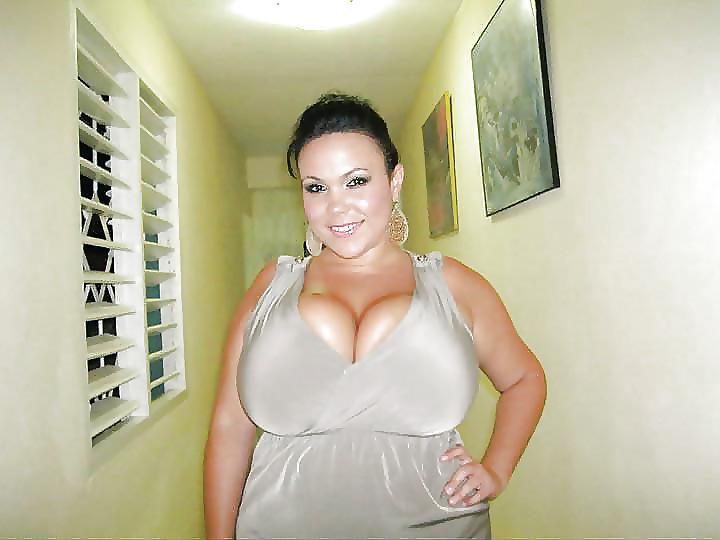 23P Hot Huge Titted  Self Shot Amateur Brunette