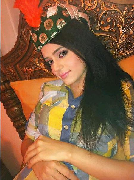 25P Huge Titted Paki girl  treat for BBCs & Titty Fuck lovers