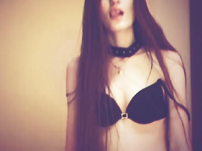 22P Super hot skinny redhead 