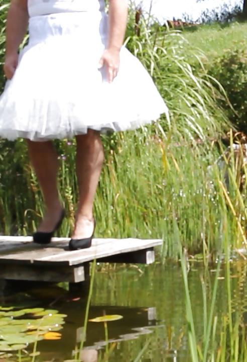 25P Sissy swimming in Petticoat