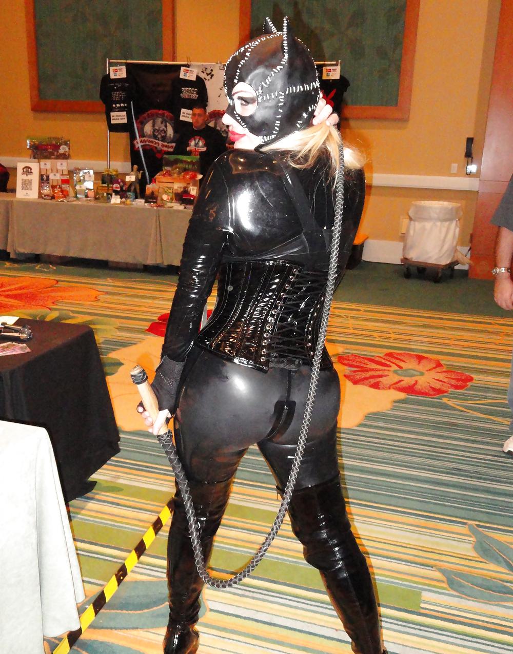 17P Huge Fake Titted Mom Loves Latex!