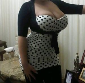 11P Latina courgar with huge tits