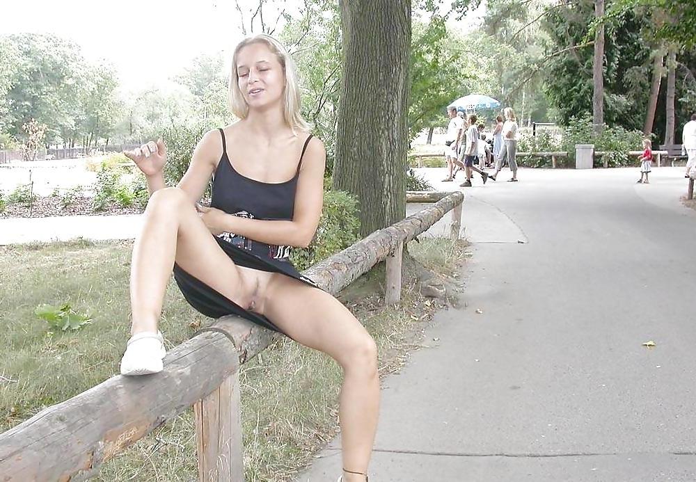 25P NEVER PANTIES UNDER THE SKIRT 22