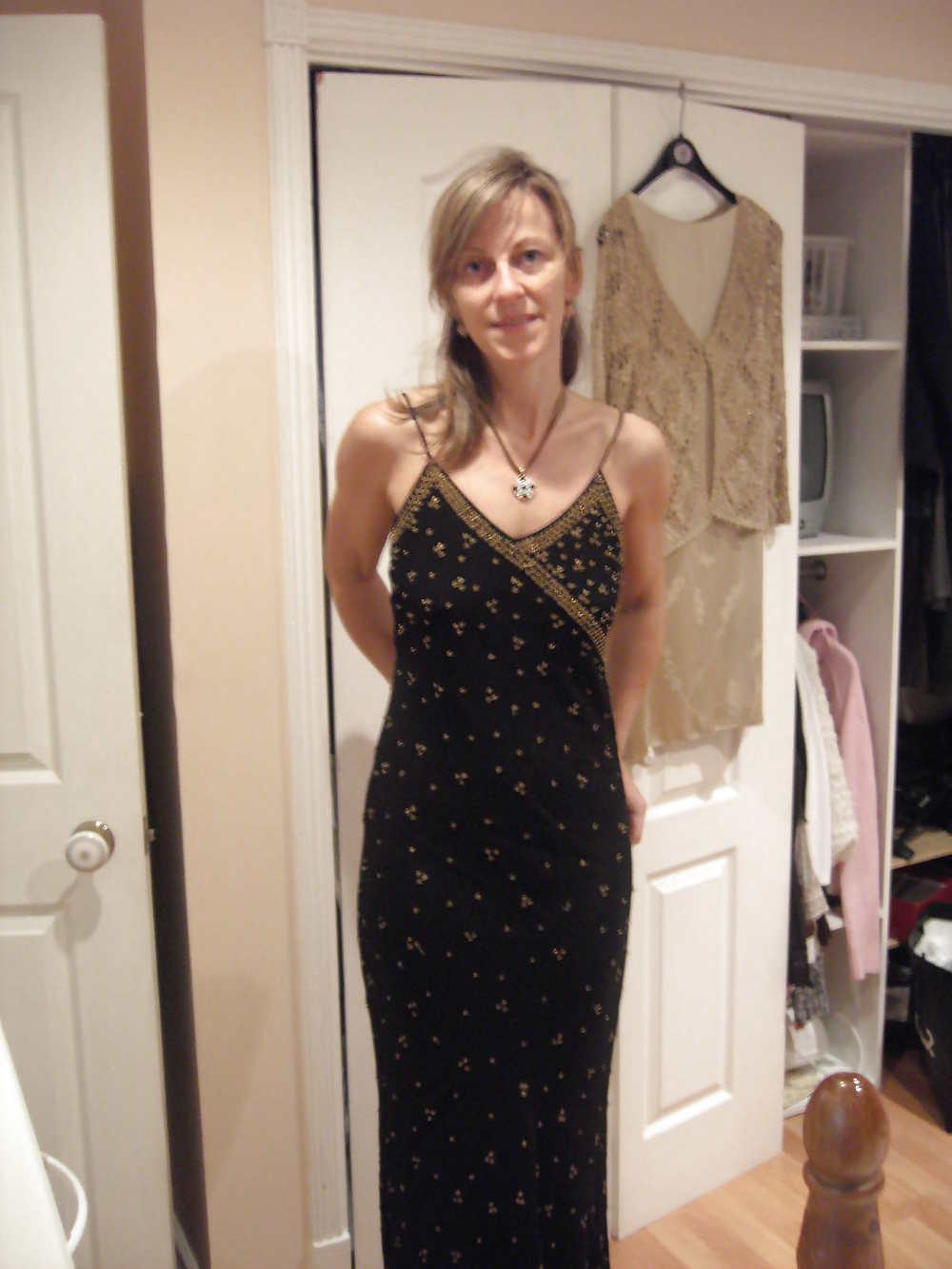 9P Slim Blonde UK Wife