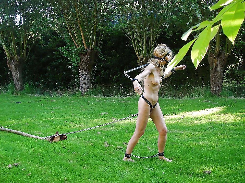 25P Slave girls