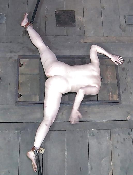 25P Slave girls