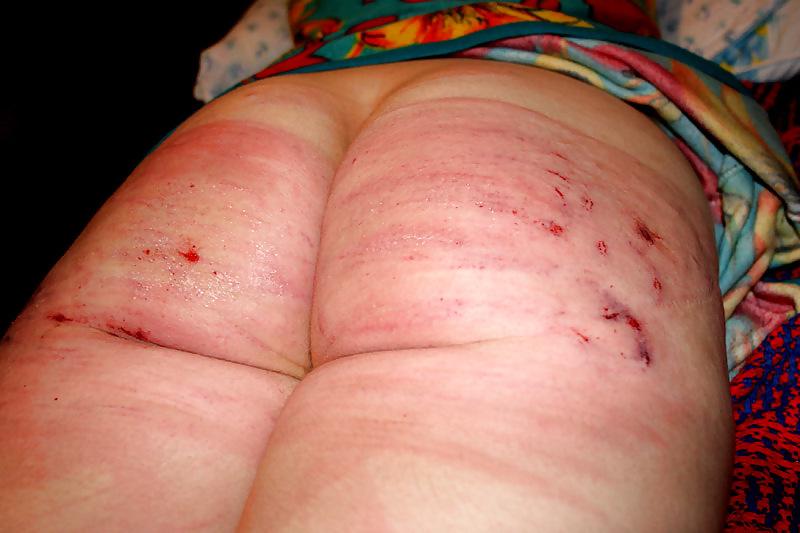 7P Flogging of the slave