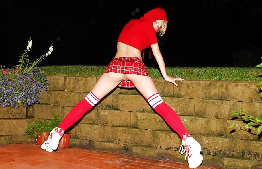25P NEVER PANTIES UNDER THE SKIRT 37