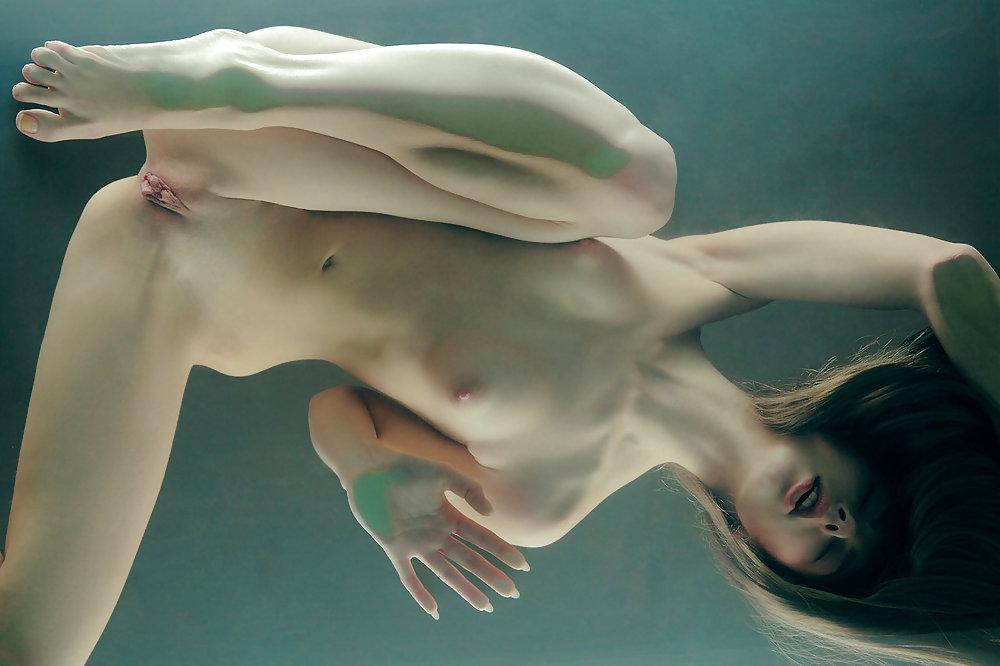 15P Skinny Angelica Underwater,By Blondelover.