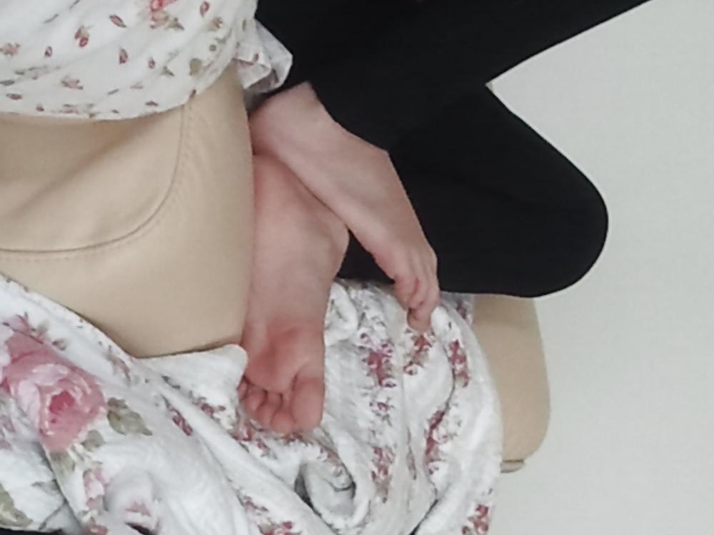 10P Recorded foot of my gf's eighteen sister