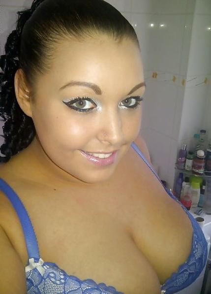 25P HUGE ASS HOT SLUT