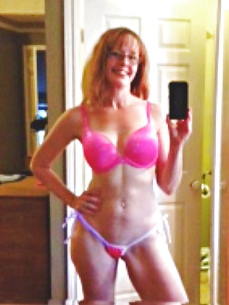 15P Slim Blonde MILF