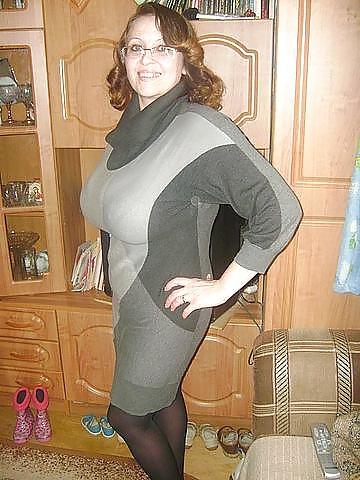 23P Friend's Hot Busty Mom