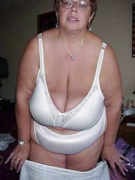 25P Webtastic Special: Huge Miss D. - Vol.2