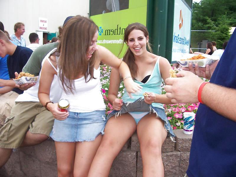 12P Under her Skirt