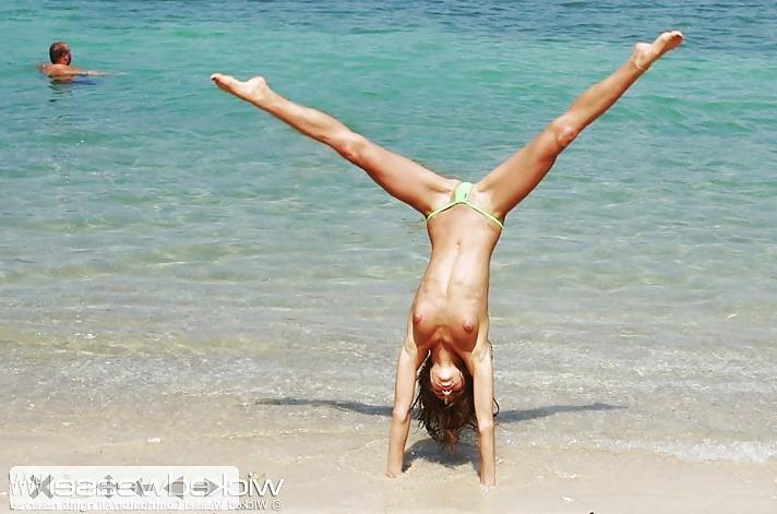 13P Skinny girls in micros