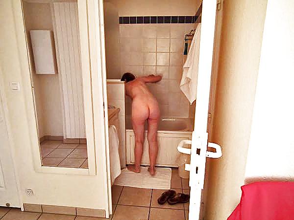 25P The Best of Exposed and Very Shy Wife Sandra