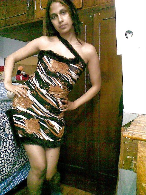 11P Arab sister